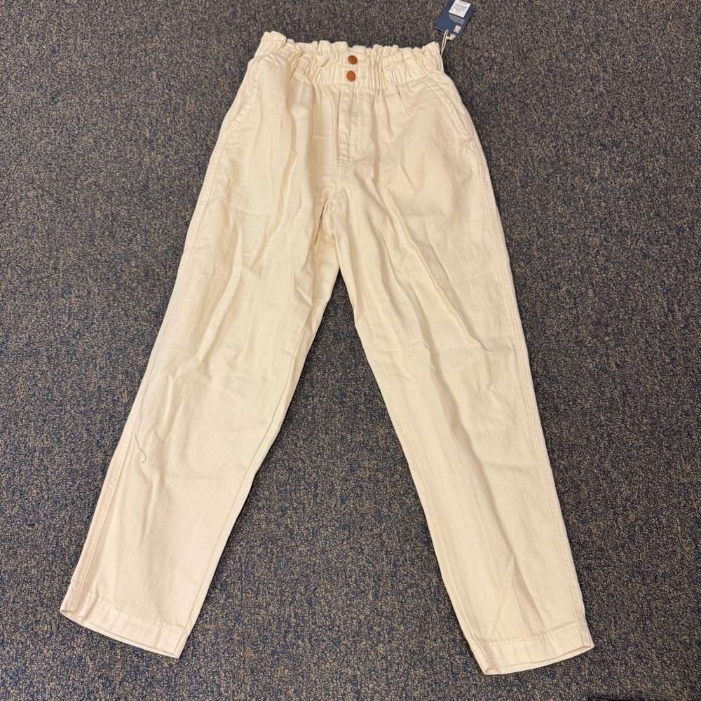 BNWT Universal Threads White Pants